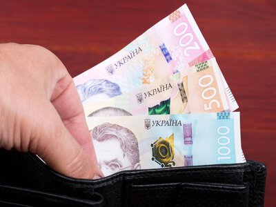 До 3 100 гривень уже в серпні: кому Пенсійний фонд виплатить одноразову допомогу
