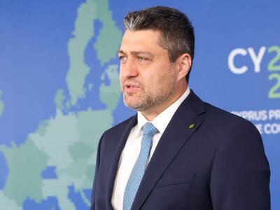 Експосол звинуватив МЗС у корупції: у міністерстві жорстко відповіли на гучні заяви
