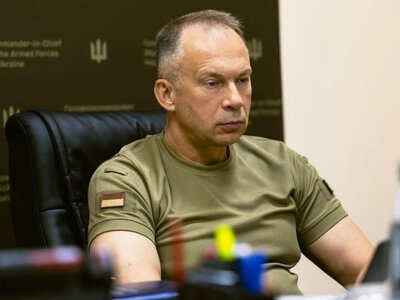 Зеленський може змінити головкома ЗСУ Сирського: шукають кандидатів