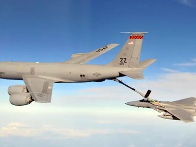 США перекинуть десятки літаків-заправників на Близький Схід – Axios