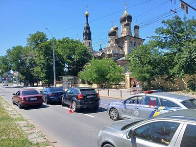 У центрі Миколаєва «Додж» врізався у «БМВ»: рух ускладнений