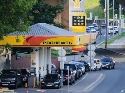 Бензиновий колапс перейшов на новий рівень: у РФ панічно продають заправки