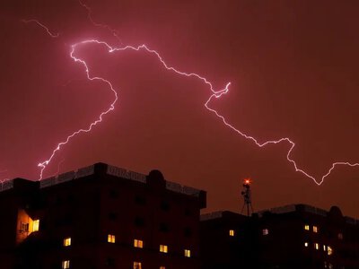 Як гроза впливає на тиск і серце: кому варто бути особливо обережним