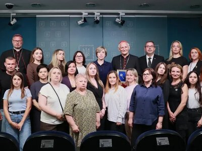 Представнику Папи Римського передали списки полонених українців та інформацію про Херсонщину