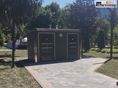 На Польовій у Житомирі знову скаржаться на зачинену вбиральню