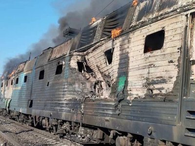 Російський дрон вдруге за два дні атакував пасажирський поїзд на Запоріжжі: є поранена