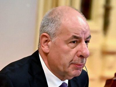 Президент Угорщини підписав закон, який передбачає його відставку