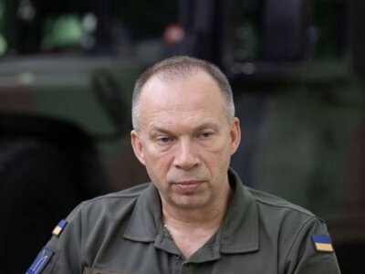 Офіцерська солідарність проти політичного хаосу: командувачі ВМС та ДШВ виступили на захист Сирського після звільнення Федорова