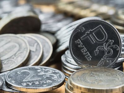 Росіяни масово забирають гроші з банків: економіка РФ зіткнулася з новою загрозою