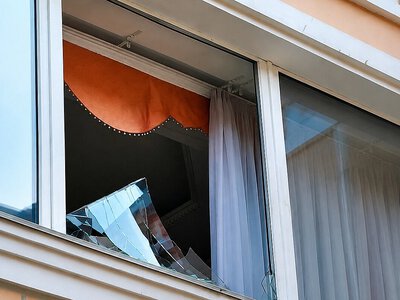 Ракета за 200 метрів від дипломатів: нічний удар по Києву зачепив посольство Азербайджану на тлі нещодавнього скандалу з РФ