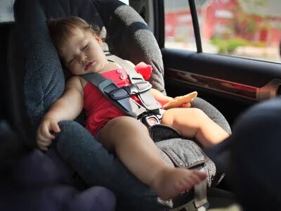 Чому не можна залишати дитину в автомобілі навіть на кілька хвилин
