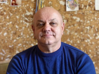 Розповів про найскладнішу операцію: хірурга з Чернігівщини нагородили почесним званням
