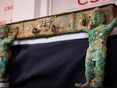 Археологи знайшли загадкову колісницю народу, який спалив власні міста й безслідно зник