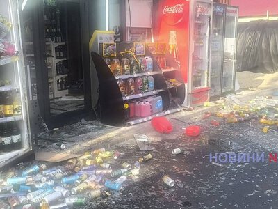З'явилися перші фото наслідків атаки на АЗС у Миколаєві