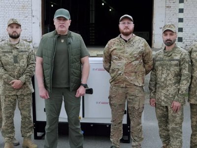 Енергетична підтримка фронту: 72-га бригада імені Чорних Запорожців отримала електростанцію від волонтерів