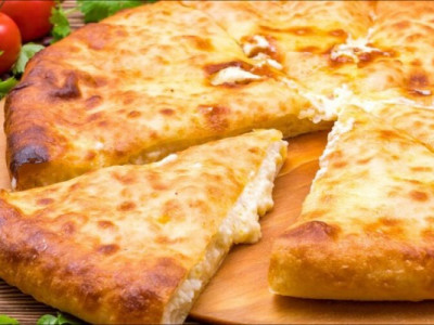 Краще за хачапурі. Готуємо ніжний сирний плесканець