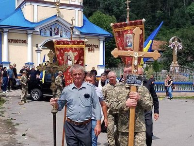 На Мукачівщині попрощалися із померлим воїном Василем Пацкуном