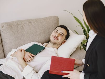 Що відповісти людині, яка кричить: психолог назвав 3 фрази