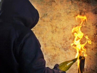 На Миколаївщині підлітки обікрали та підпалили підприємство
