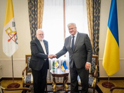 Сибіга зустрівся з ватиканським дипломатом Полом Річардом Галахером