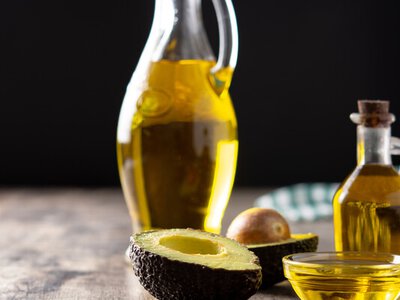 Найбільший обман сучасності: 89% продуктів з олією авокадо виготовлені не з нього