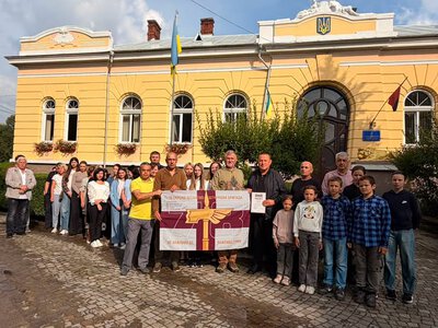 Подяка за підтримку: Надвірнянська міська рада отримала бойовий прапор від 78-ї ОДШБр