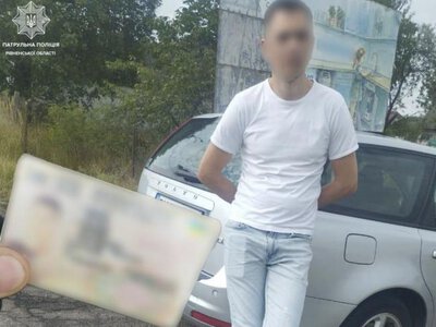 У Сарнах зупинили водія-порушника з підробленими правами