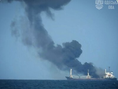 Рашисти вцілили у іноземне судно