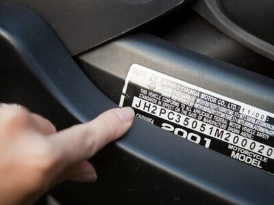 Як VIN-код став стандартом ідентифікації автомобіля у міжнародній торгівлі запчастинами