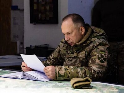 Зеленський може замінити Сирського на командувача Об’єднаних сил Драпатого — Bloomberg
