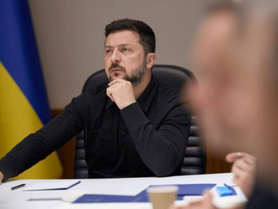 Зеленський провів Ставку з командирами корпусів та виробниками зброї