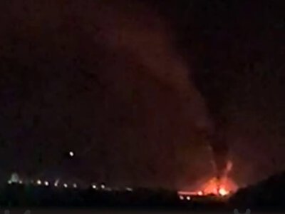 Нічні удари по Криму: частина півострова – без світла, спалахнули пожежі в районі логістичного центру й МНС