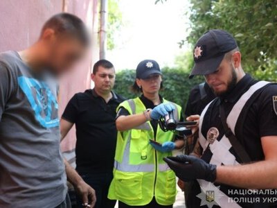 У Запоріжжі затримали двох молодиків, які підпалювали адмінбудівлі на замовлення рф