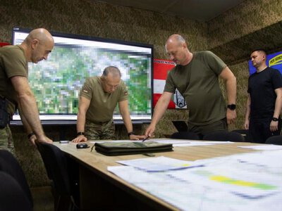 Цивільний контроль за армією: чому суспільство має право ставити запитання військовому командуванню