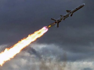 Ворог атакував центр Одеси ракетами та дронами: постраждали двоє молодих людей