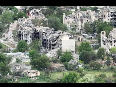 В окупованих Олешках люди живуть без води й електрики, а російські військові відбирають їжу