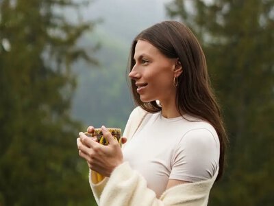 Марина Бех підірвала соцмережі відео, де показала, навіщо її чоловік і батько носять шорти на швабрі