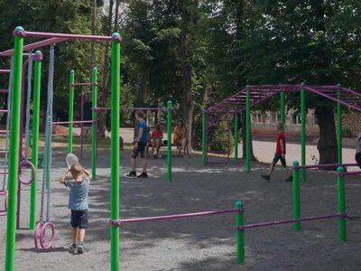 У чотирьох школах Рівного з’явилися нові спортивні майданчики