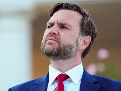 Жителі американського Міддлберга виступили проти переїзду до їхнього міста Джея Ді Венса