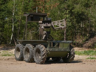 Українці створили бойового робота з 40-мм гранатометом, який може перевозити 400 кг