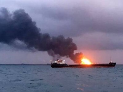Біля узбережжя Румунії палає танкер-газовоз, що прямував до України