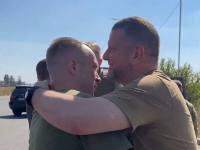 Залужний поспівчував Драпатому, про Сирського тільки натякнув, і цей натяк не з приємних