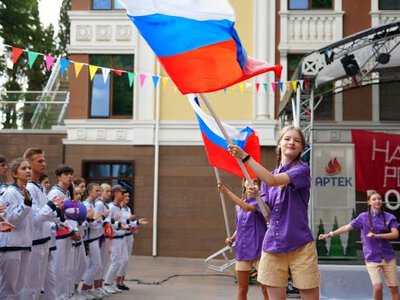 росія перетворює дитячі табори на ТОТ на майданчики військової пропаганди та мілітаризації