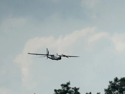 Україна представила новий ударний дрон «Палиця» зі Starlink і дальністю до 90 км