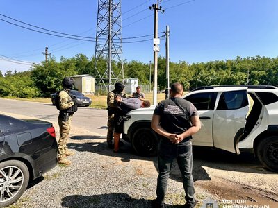 На Миколаївщині затримали ділера психотропів з Кіровоградщини – збував наркотики на таксі (ФОТО)