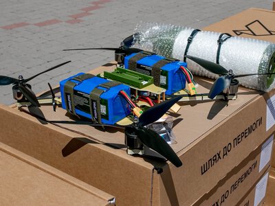 Понад 3,5 млн грн на оборону: Прикарпаття передало військовим 30 сучасних FPV-дронів