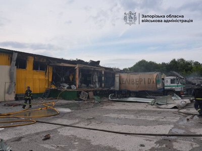 РФ атакувала харчове підприємство в Запоріжжі та будинки в Запорізькому районі (ФОТО)