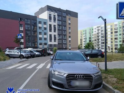 Протягом тижня у Рівному понад 600 водіїв отримали штраф за неправильне паркування