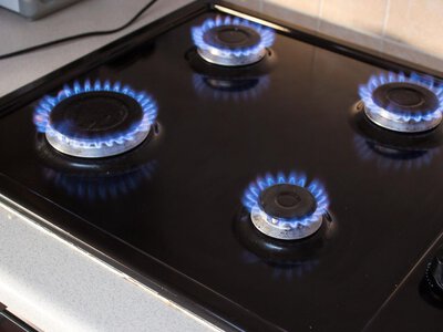 Тарифи на газ та світло: в Україні можуть зрости ціни на комунальні послуги