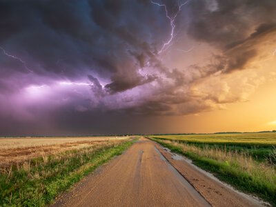 Торнадо в Україні — міф чи реальність: відповідь синоптиків